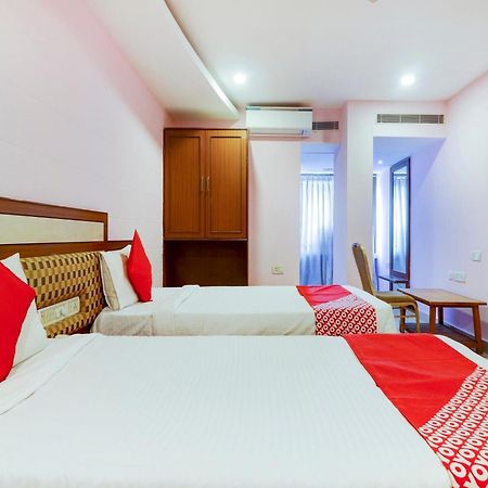 Super Collection O 77115 Vaishnavi Palace Χιντεραμπάντ Εξωτερικό φωτογραφία