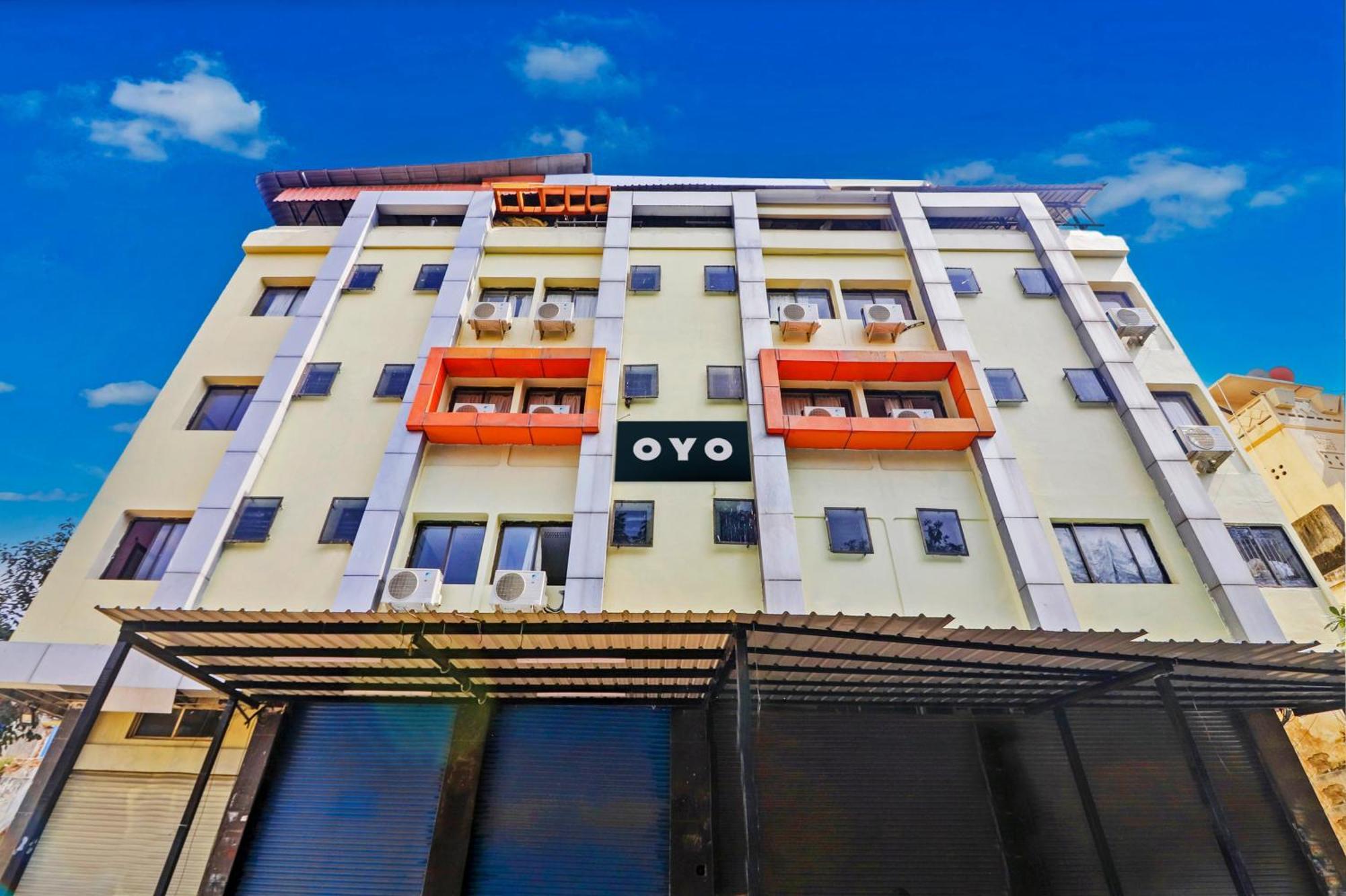 Super Collection O 77115 Vaishnavi Palace Χιντεραμπάντ Εξωτερικό φωτογραφία