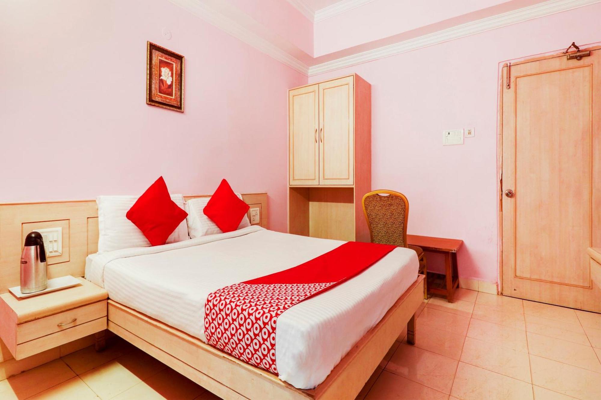 Super Collection O 77115 Vaishnavi Palace Χιντεραμπάντ Εξωτερικό φωτογραφία